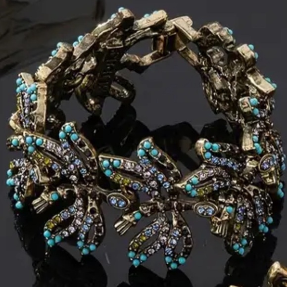 Elegant Multicolor Statement Necklace - Picture 2 of 3